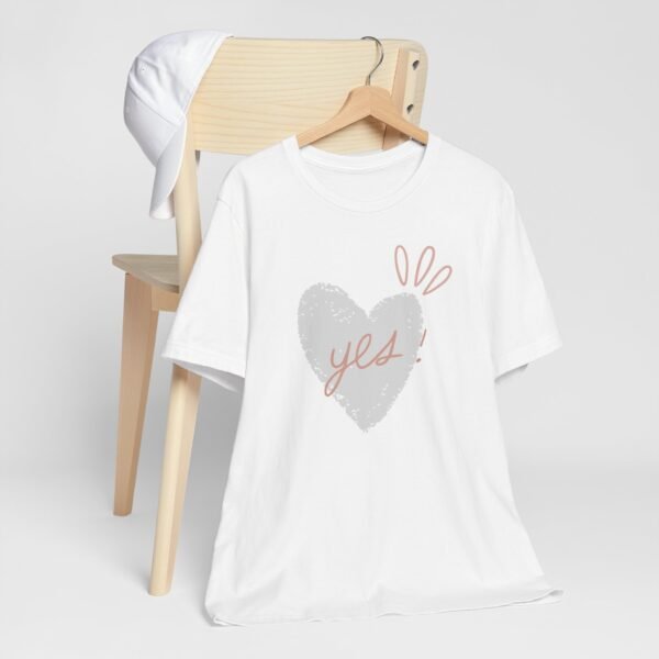 heart and “yes!” t-shirt Unisex Jersey Short Sleeve Tee