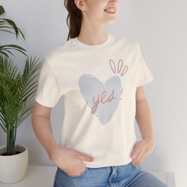 heart and “yes!” t-shirt Unisex Jersey Short Sleeve Tee